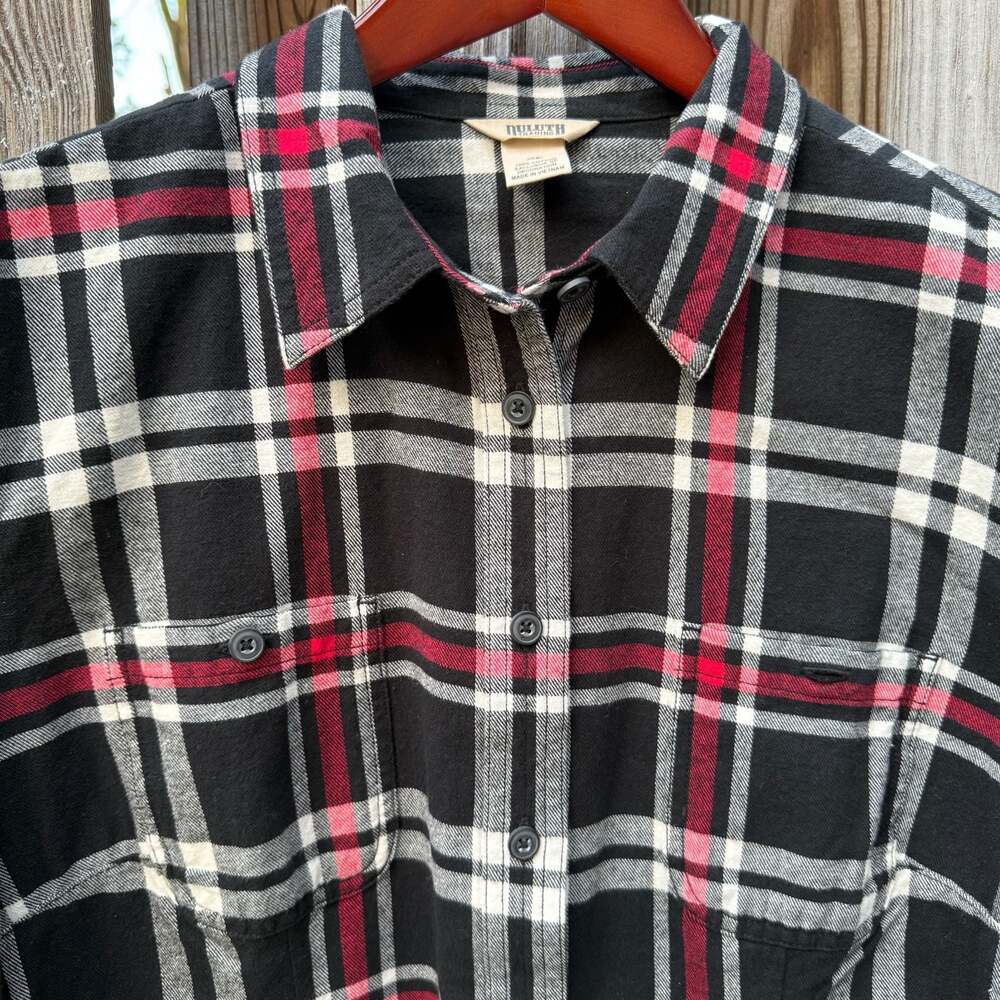 Duluth Trading Co Women's Crosscut Performance Flannel Glasses Wiper Shirt XL - Picture 3 of 5